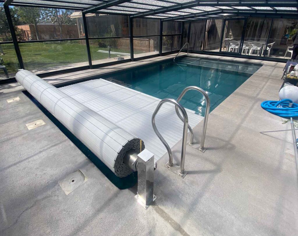 Poolabdeckung elektrisch überflur