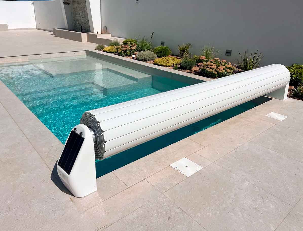 Cobertores de piscina automáticos